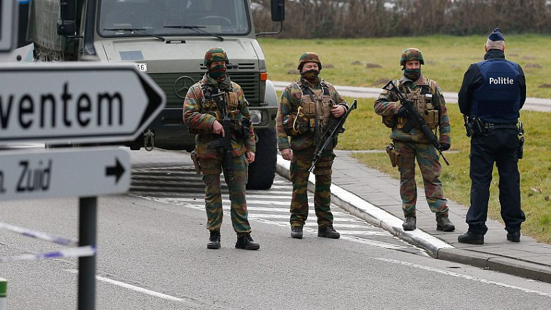 "I am here to die for Allah, there will be deaths": Attackers shout at Orly airport "I am here to die for Allah, there will be deaths": Attackers shout at Orly airport