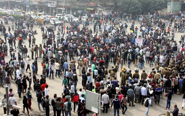 Jat stir postponed for 15 days after leaders meet Haryana CM Manohar Lal Khattar Jat stir postponed for 15 days after leaders meet Haryana CM Manohar Lal Khattar