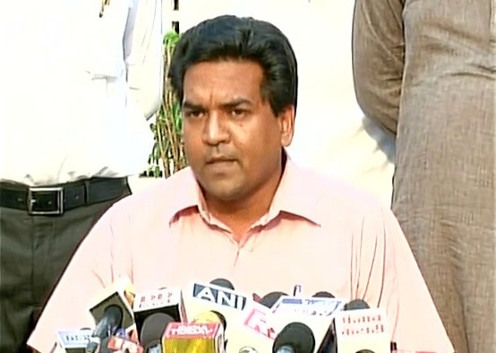 AAP crisis: Kapil Mishra alleges Rs 50 cr land deal for Arvind Kejriwal kin, AAP trashes charges AAP crisis: Kapil Mishra alleges Rs 50 cr land deal for Arvind Kejriwal kin, AAP trashes charges