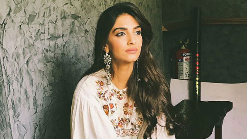 Sonam Kapoor urges fans not to get personal and troll celebrities Sonam Kapoor urges fans not to get personal and troll celebrities