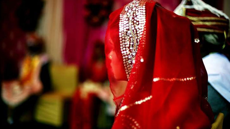 Indian woman married to a Pakistani man on gun point, demands security Indian woman married to a Pakistani man on gun point, demands security