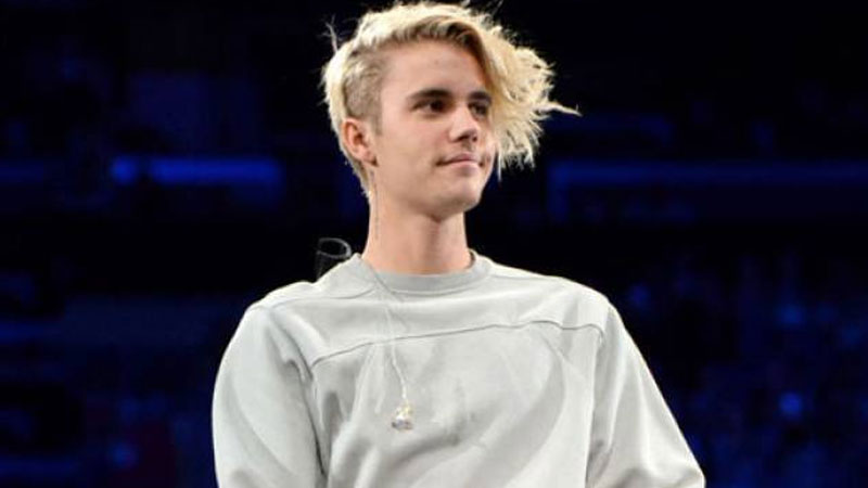 Justin Bieber arrives in Mumbai for World Purpose Tour concert Justin Bieber arrives in Mumbai for World Purpose Tour concert