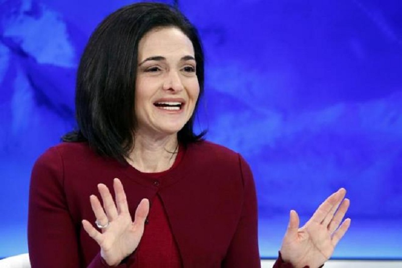 Facebook's chief financial officer (CFO) has asked the US administration to raise the federal minimum wage for mothers Facebook's chief financial officer (CFO) has asked the US administration to raise the federal minimum wage for mothers