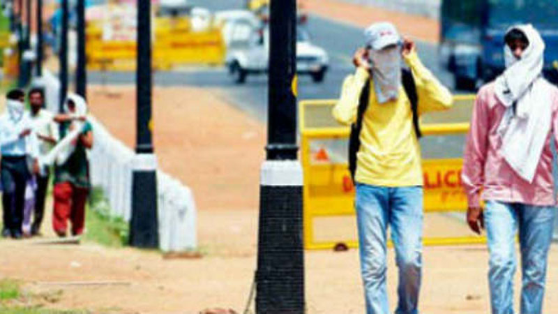 Delhi burns at 47 degrees on Sunday, no respite till Tuesday Delhi burns at 47 degrees on Sunday, no respite till Tuesday