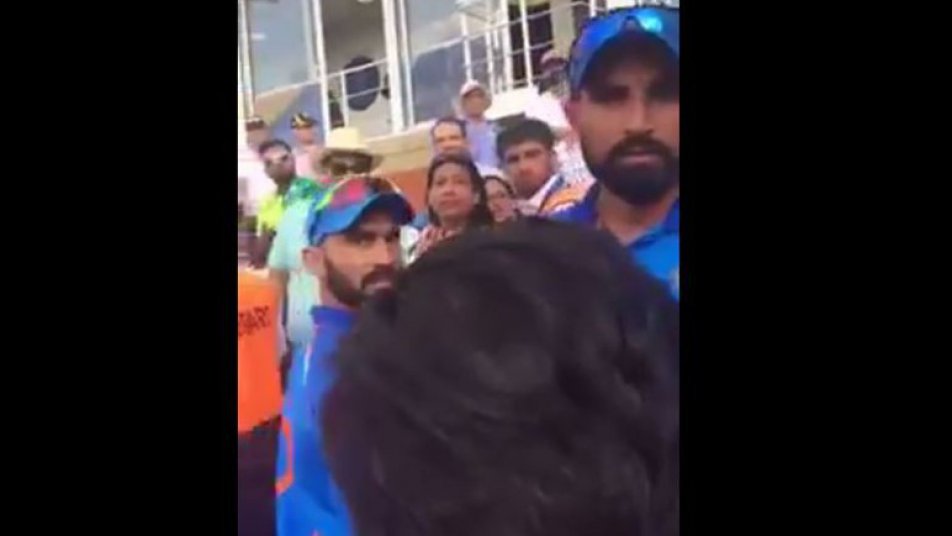 Watch: Mohammed Shami confronts pakistani fan's who chants 'baap kaun hai' in the stadium Watch: Mohammed Shami confronts pakistani fan's who chants 'baap kaun hai' in the stadium