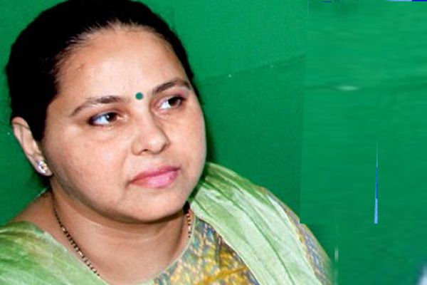 Benami land deals: Lalu Prasad Yadav's daughter Misa Bharti quizzed by IT officials for 5 hours Benami land deals: Lalu Prasad Yadav's daughter Misa Bharti quizzed by IT officials for 5 hours