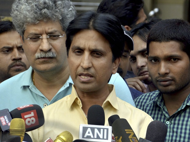 AAP leader Kumar Vishwas skips Delhi government's Iftar party AAP leader Kumar Vishwas skips Delhi government's Iftar party