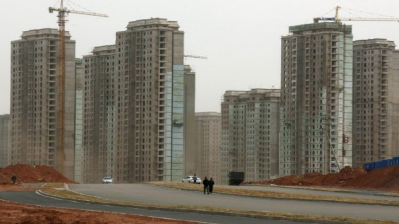 Is there an impending debt crisis? Is there an impending debt crisis?