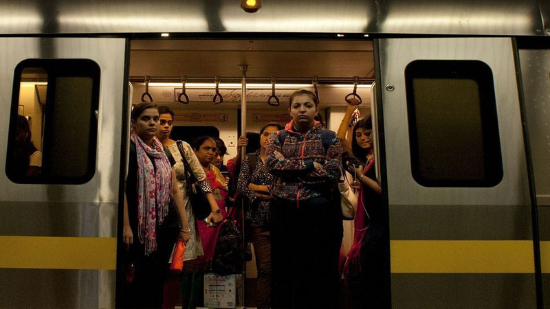 Delhi Metro runs with door open on Yellow Line Delhi Metro runs with door open on Yellow Line