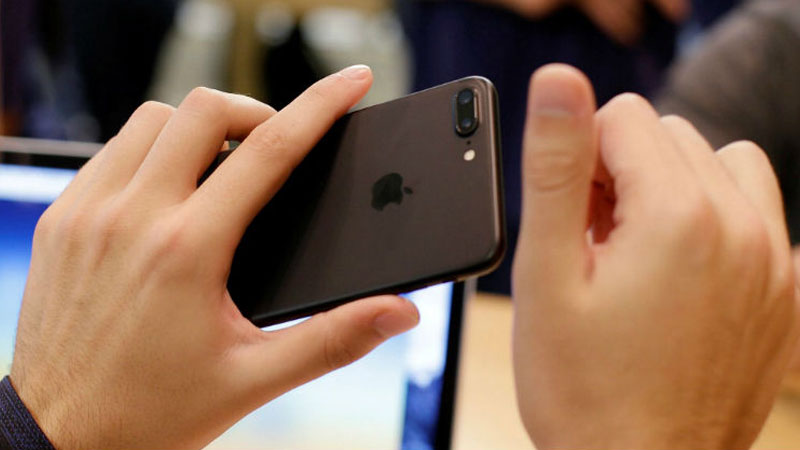 Apple iPhone 8, 8 Plus to retail in India from September 29 Apple iPhone 8, 8 Plus to retail in India from September 29