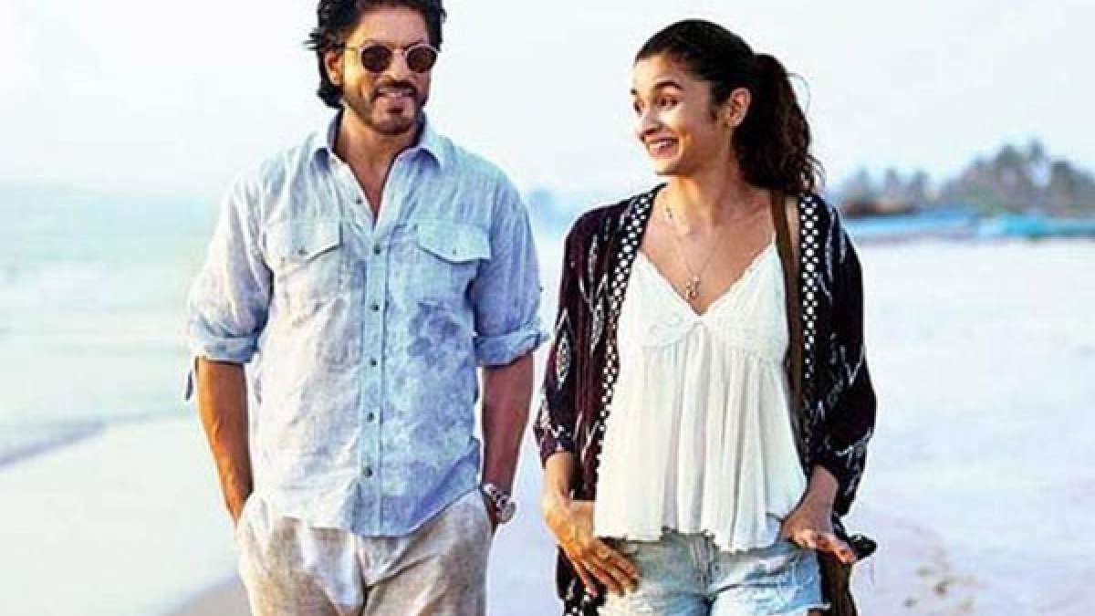 Shah Rukh Khan and Alia Bhatt in Dear Zindagi teaser (Screen grab) Shah Rukh Khan and Alia Bhatt in Dear Zindagi teaser (Screen grab)