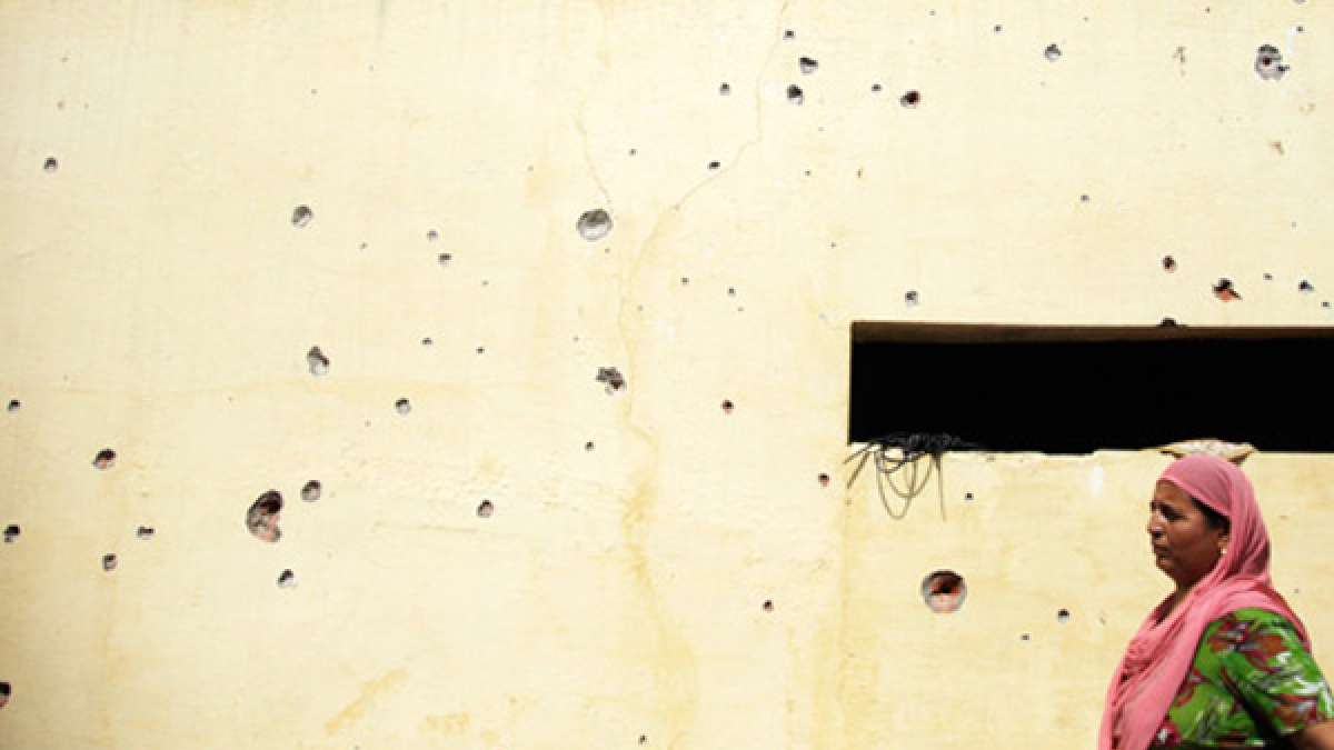 Pakistani troops shells hamlets in RS Pura Pakistani troops shells hamlets in RS Pura