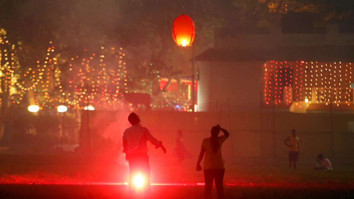 Delhi enters severe zone after Diwali fireworks Delhi enters severe zone after Diwali fireworks