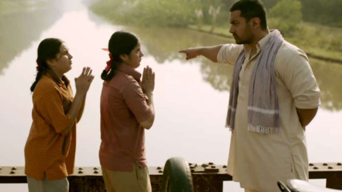 Dangal first song 'Dangal': Screen grab from 'Haanikarak Bapu' Dangal first song 'Dangal': Screen grab from 'Haanikarak Bapu'