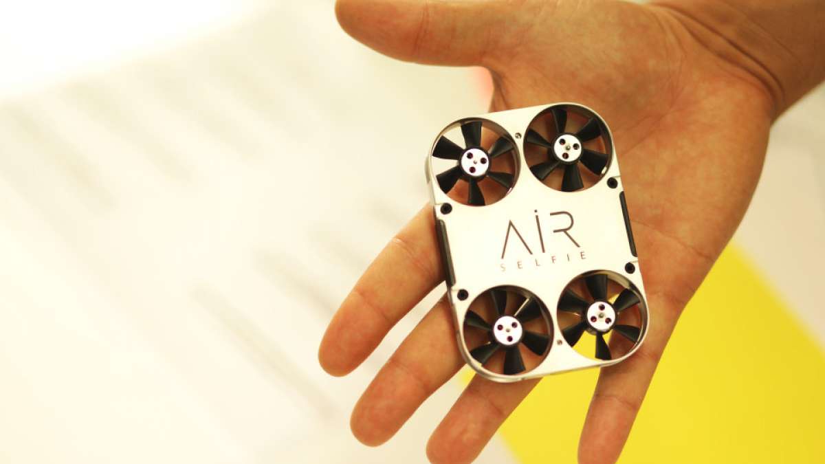 Airselfie Airselfie