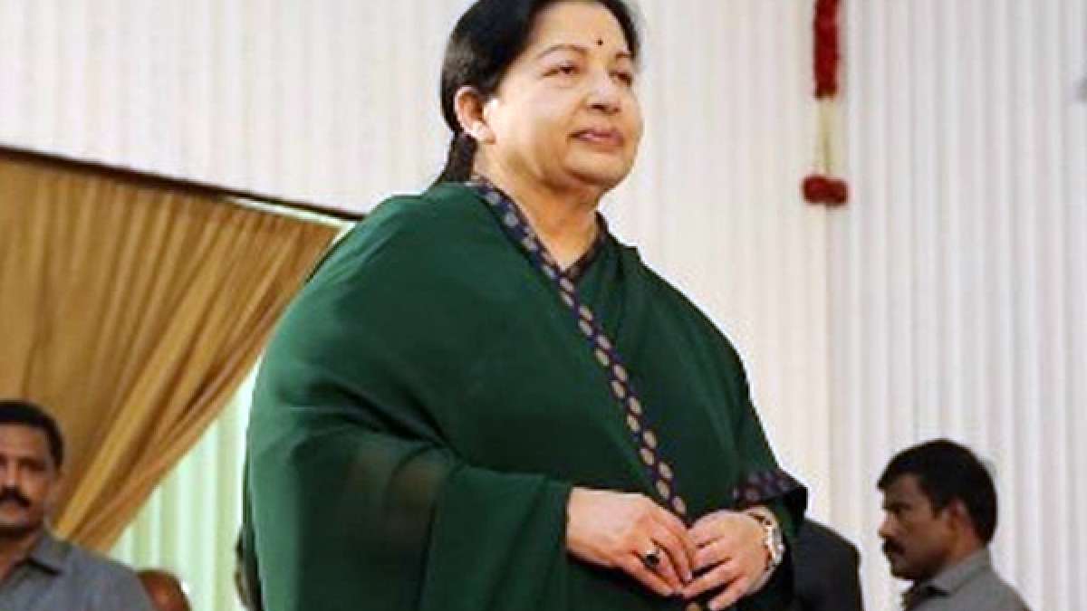 Tamil Nadu Chief Minister Jayalalithaa suffers cardiac arrest Tamil Nadu Chief Minister Jayalalithaa suffers cardiac arrest