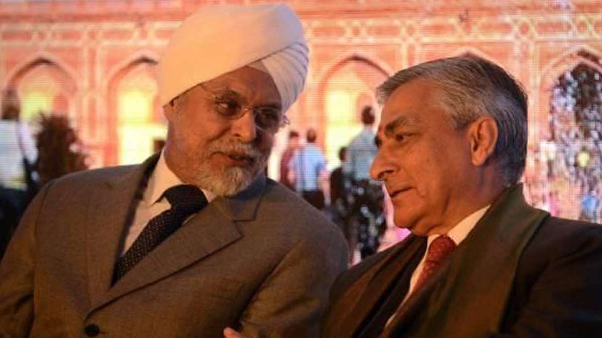 Justice Jagdish Singh Khehar with TS Thakur Justice Jagdish Singh Khehar with TS Thakur