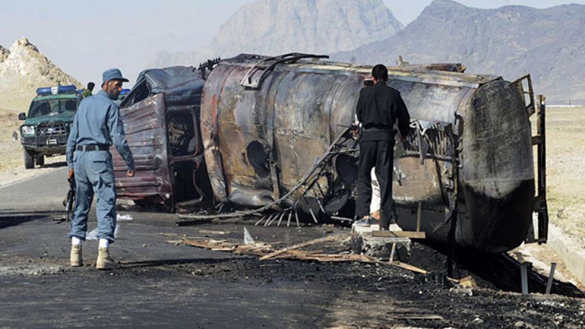 Bus collides with fuel tanker in Afghanistan Bus collides with fuel tanker in Afghanistan