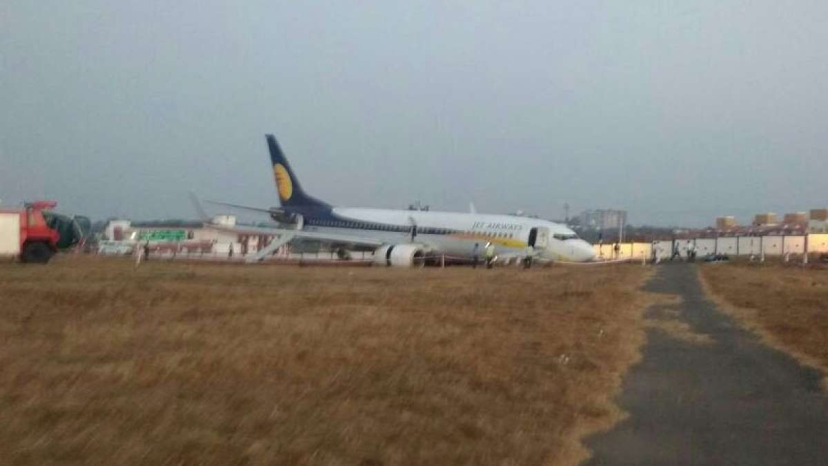 Jet Airways plane skids off at Dabolim airport Jet Airways plane skids off at Dabolim airport