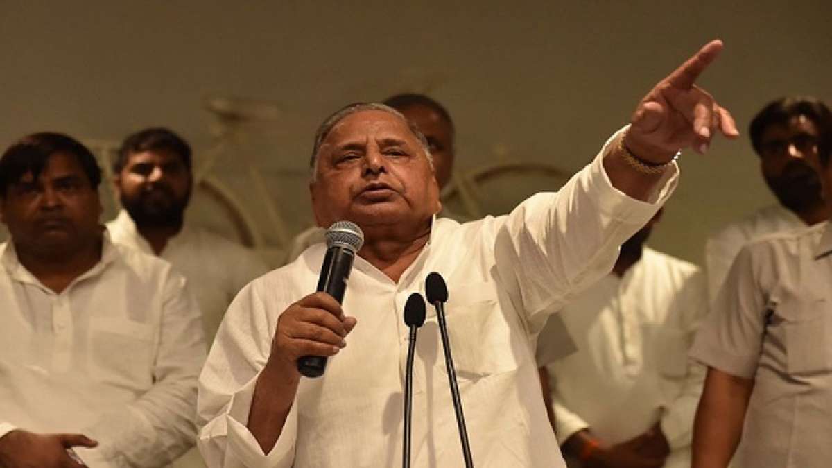 Mulayam SinghYadav expels Akhilesh Yadav for six years Mulayam SinghYadav expels Akhilesh Yadav for six years