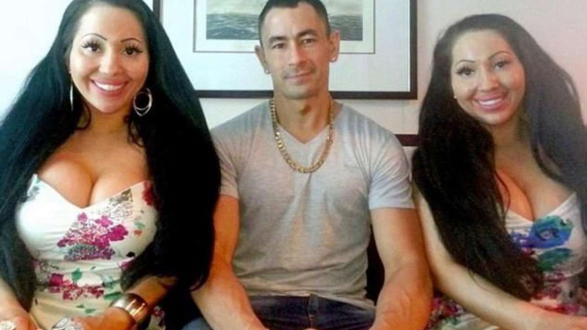 Twins marrying same boyfriend Twins marrying same boyfriend
