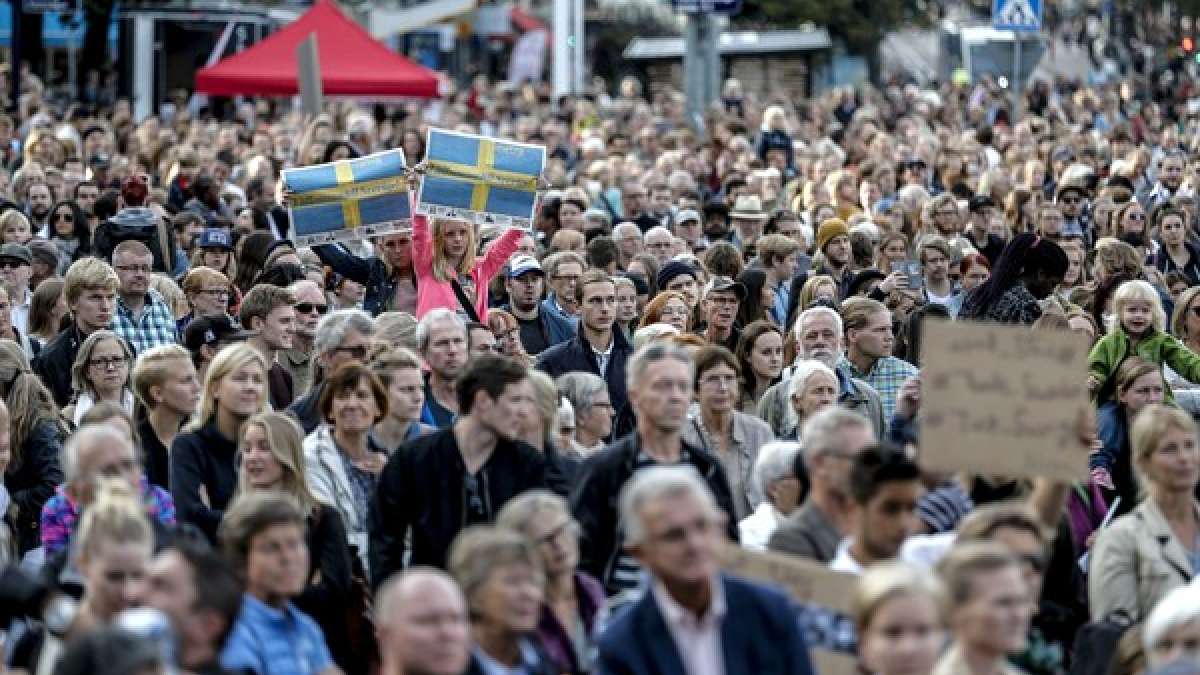 Sweden's population is about to reach 10 million next week Sweden's population is about to reach 10 million next week