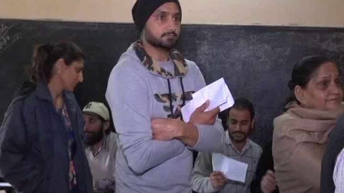Assembly Elections voting: Punjab records 66 per cent turnout, voting remains peaceful Assembly Elections voting: Punjab records 66 per cent turnout, voting remains peaceful