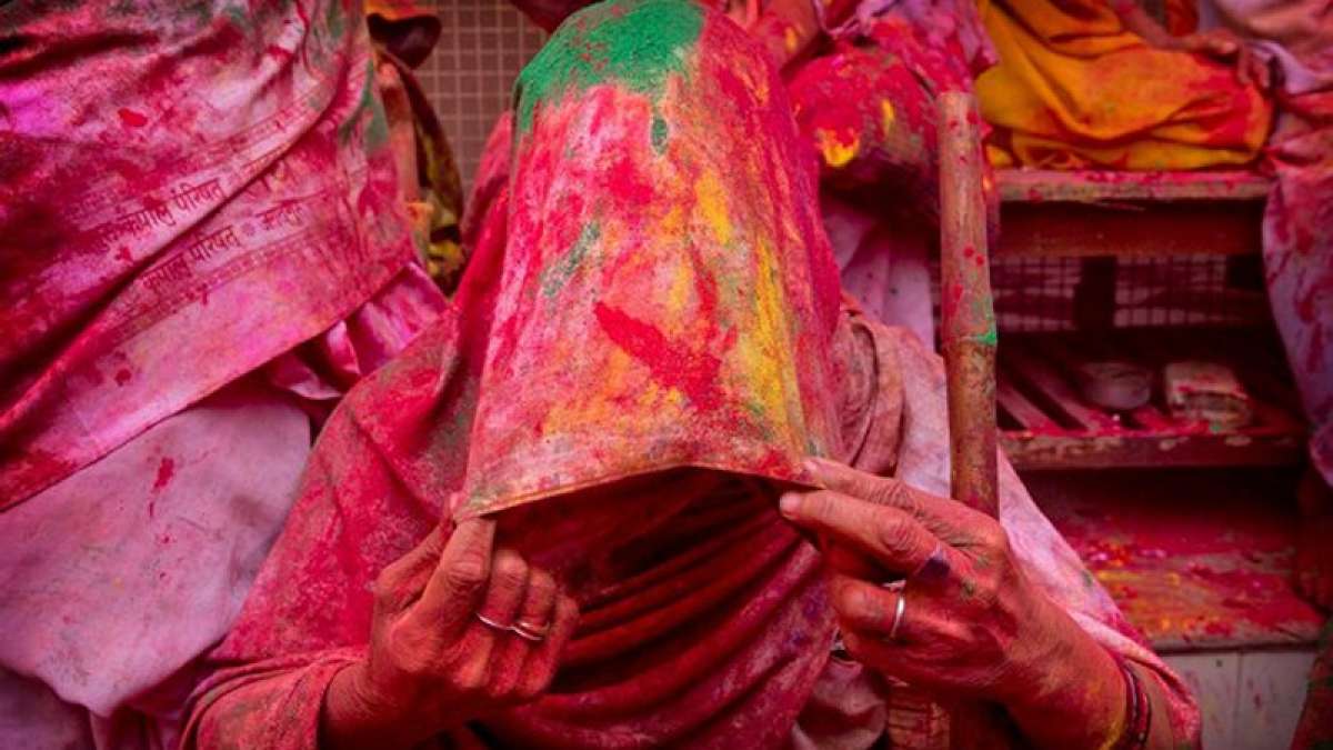 Say bye to Holi after-effects with lemon, coconut oil Say bye to Holi after-effects with lemon, coconut oil