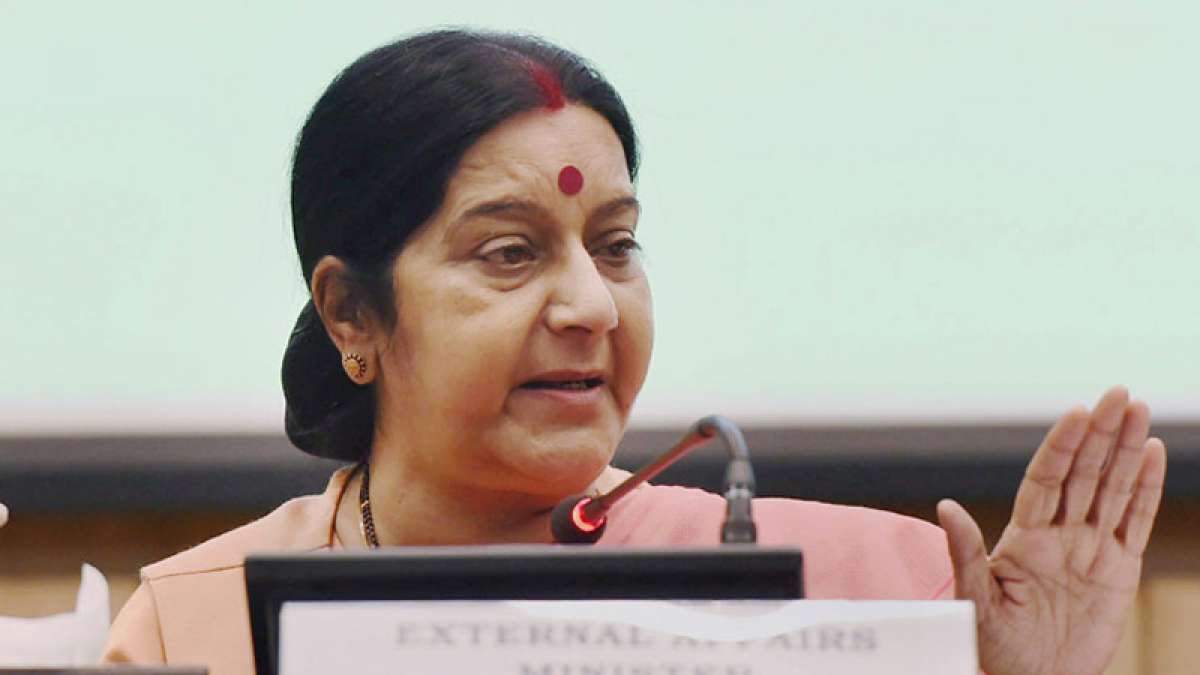 Sushma Swaraj helps Indian woman in distress in Pakistan Sushma Swaraj helps Indian woman in distress in Pakistan