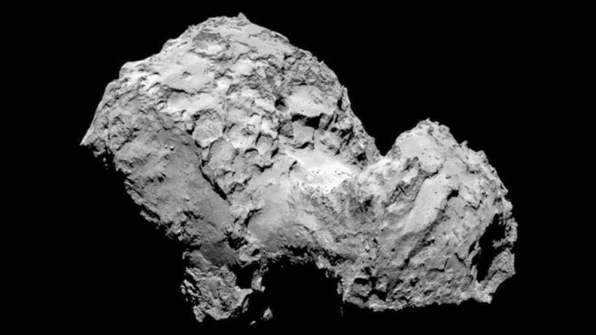 A 1,600-foot-long fracture that runs through the comet's neck was spotted in August 2014 A 1,600-foot-long fracture that runs through the comet's neck was spotted in August 2014