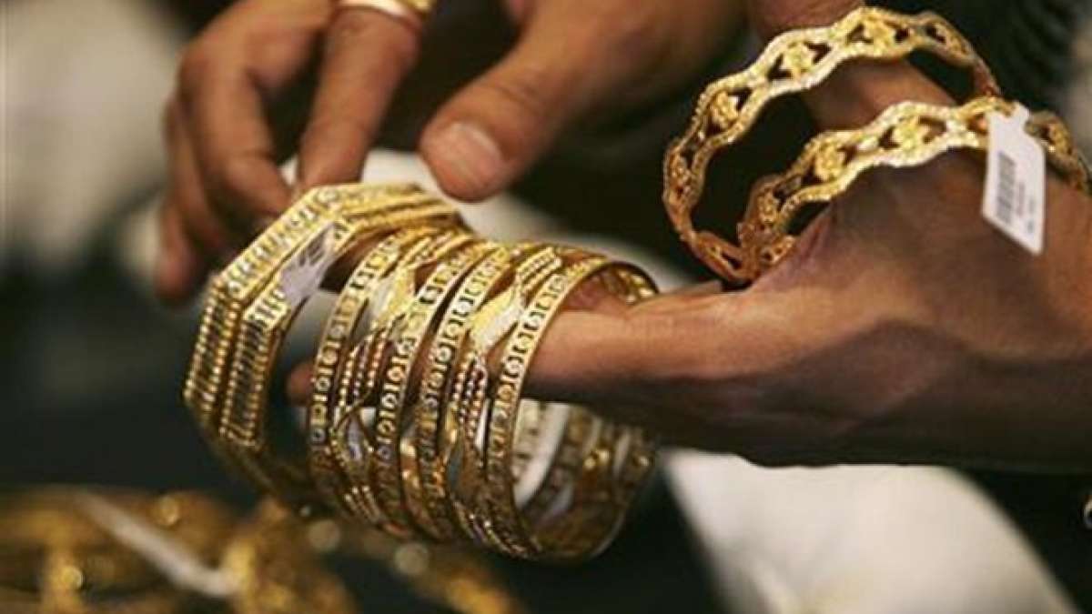 Jewellery Tips: How to Care and Maintain shine for Your Jewellery Jewellery Tips: How to Care and Maintain shine for Your Jewellery