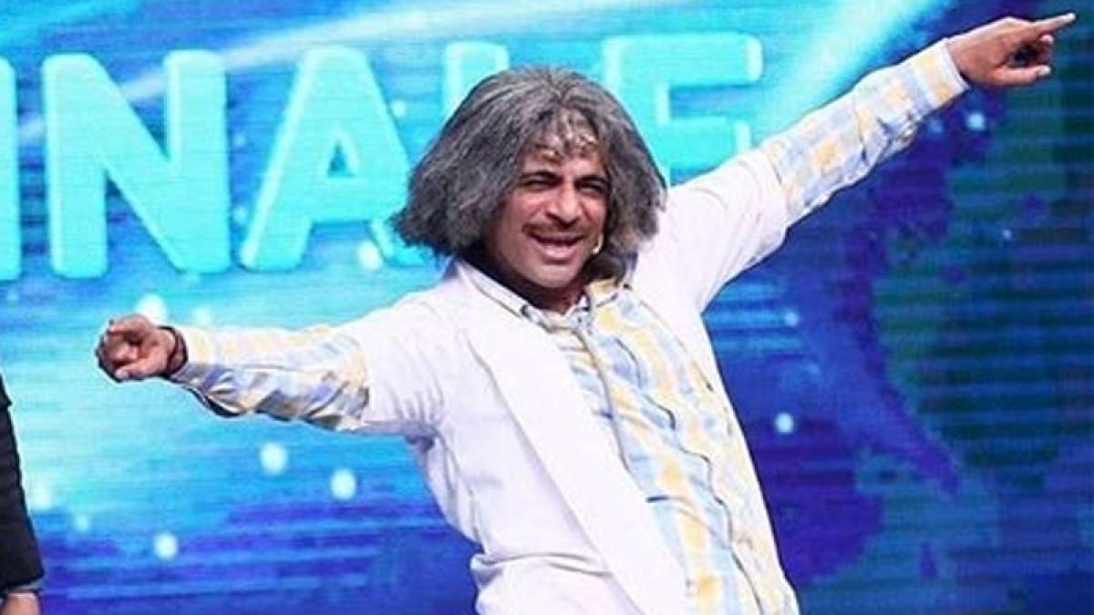 Sunil Grover as Dr Mashoor Gulati on Indian Idol Grand Finale Sunil Grover as Dr Mashoor Gulati on Indian Idol Grand Finale