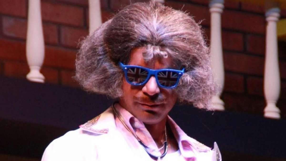 Comedian Sunil Grover as Dr Mashoor Gulati Comedian Sunil Grover as Dr Mashoor Gulati