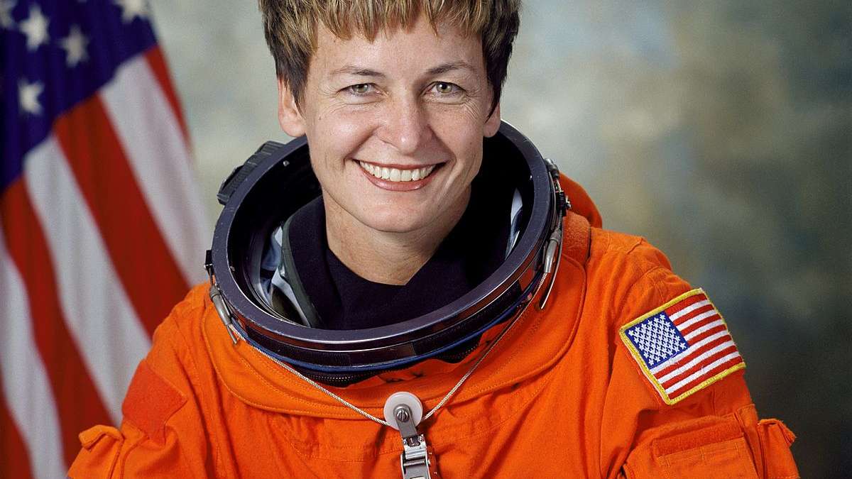 Donald Trump makes special call to US astronaut Peggy Whitson who sets space record Donald Trump makes special call to US astronaut Peggy Whitson who sets space record