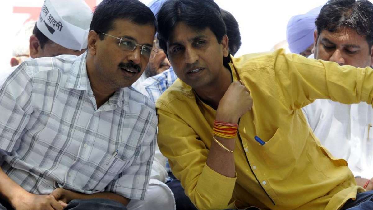 AAP Crisis: Kumar Vishwas defends Arvind Kejriwal over alleged corruption charges AAP Crisis: Kumar Vishwas defends Arvind Kejriwal over alleged corruption charges