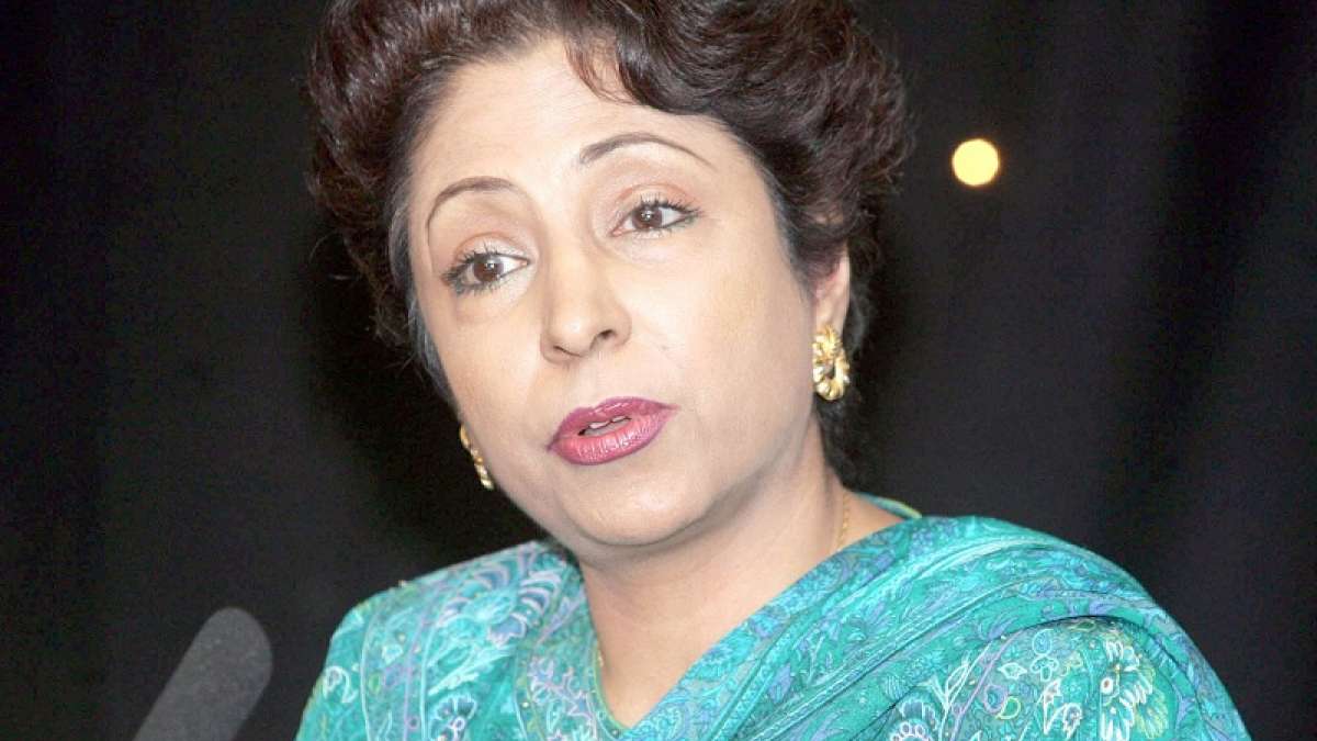 Pakistan's Permanent Representative Maleeha Lodhi has raised the Kashmir issue with UN Secretary-General and OIC at a meeting Pakistan's Permanent Representative Maleeha Lodhi has raised the Kashmir issue with UN Secretary-General and OIC at a meeting