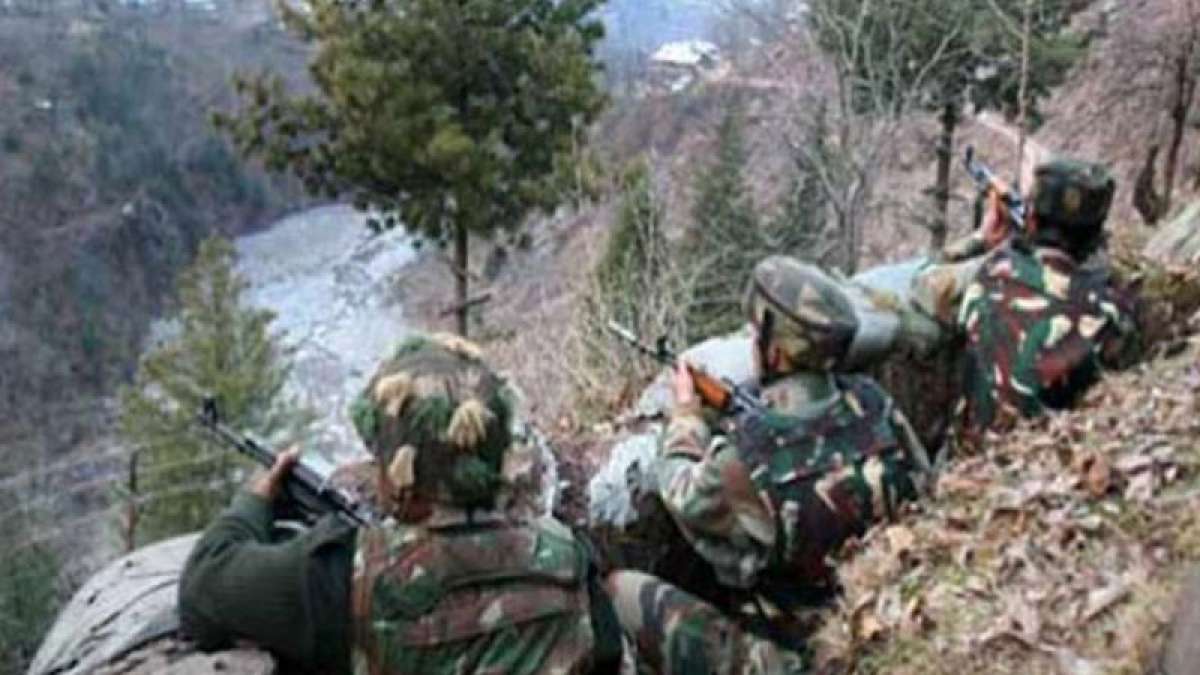 Indian, Pakistani troops trade fire on LoC Indian, Pakistani troops trade fire on LoC