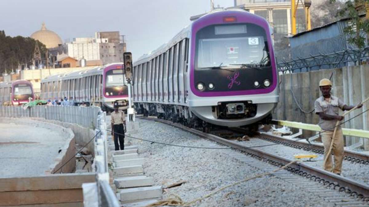 President unveils Bengaluru Metro Rail's first phase President unveils Bengaluru Metro Rail's first phase