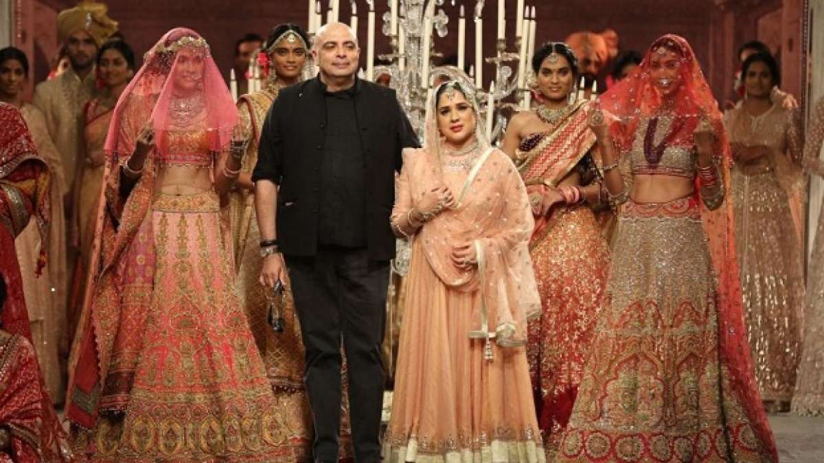 Tarun Tahiliani showed 85 garments on the fashion runway Tarun Tahiliani showed 85 garments on the fashion runway