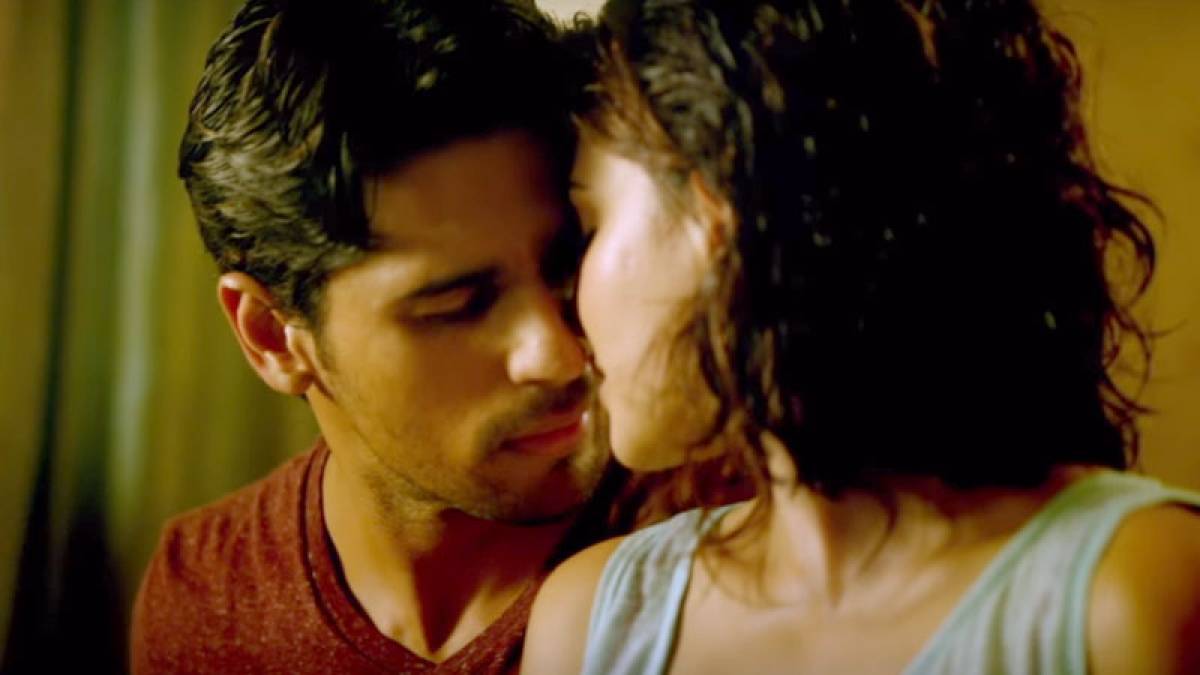 Sidharth Malhotra romancing Jacqueline Fernandez in 'Laagi na Choote' from 'A Gentleman' Sidharth Malhotra romancing Jacqueline Fernandez in 'Laagi na Choote' from 'A Gentleman'