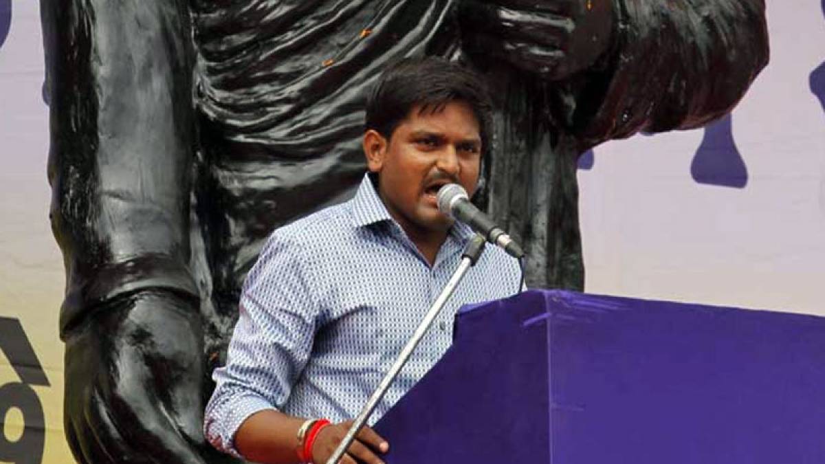 Patidar agitation spearhead Hardik Patel was detained Patidar agitation spearhead Hardik Patel was detained