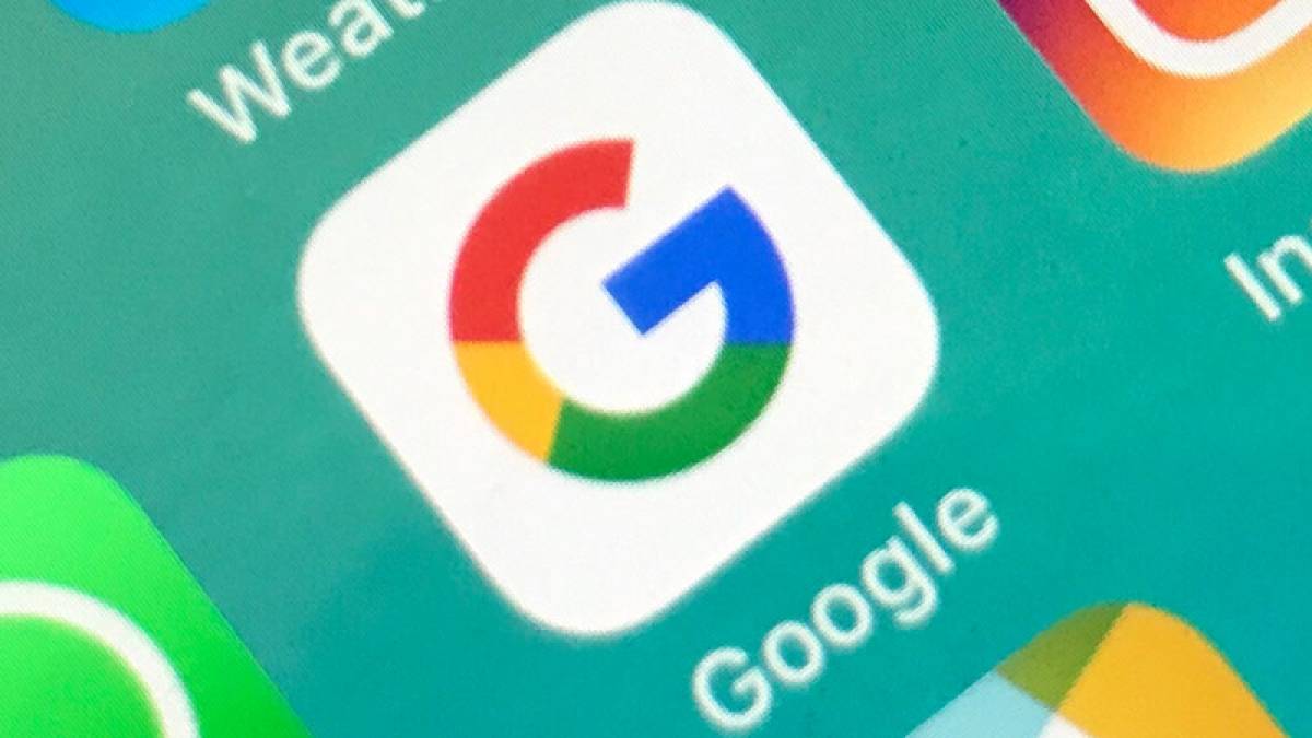 Google allows users to contribute to movie reviews Google allows users to contribute to movie reviews