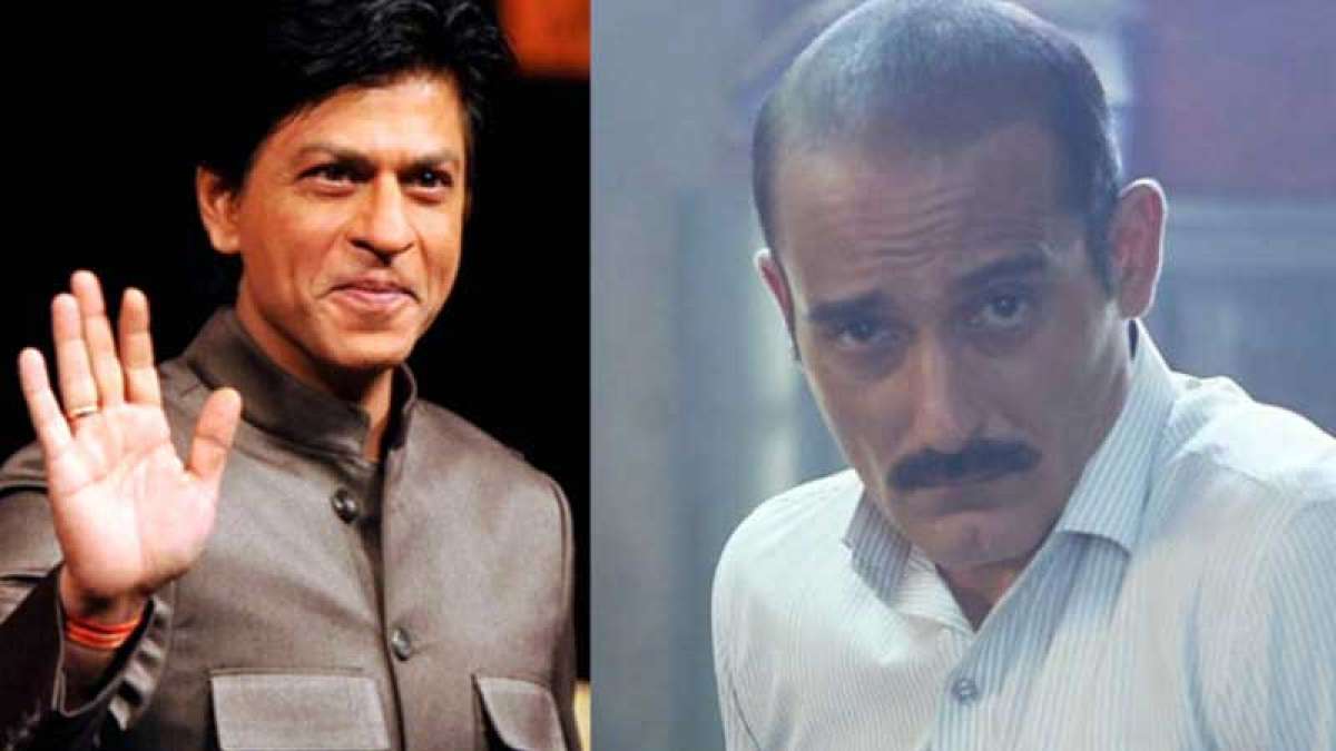 Shah Rukh Khan all impressed with Akshaye Khanna, it's all about Ittefaq Shah Rukh Khan all impressed with Akshaye Khanna, it's all about Ittefaq