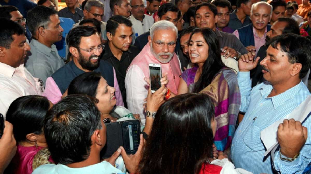 PM Modi with media (file photo) PM Modi with media (file photo)