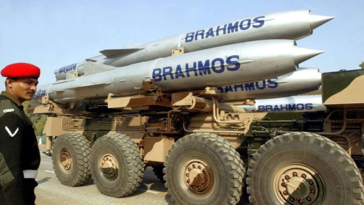 BrahMos missile test fired from Sukhoi jet for the first time BrahMos missile test fired from Sukhoi jet for the first time