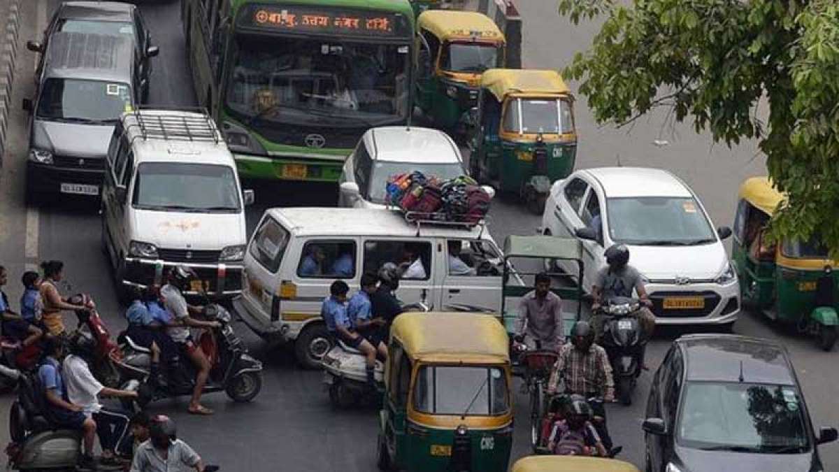 Road accidents kill 1 in every 3 minutes: Supreme Court sets new guidelines, directs states to implement it 'seriously' Road accidents kill 1 in every 3 minutes: Supreme Court sets new guidelines, directs states to implement it 'seriously'