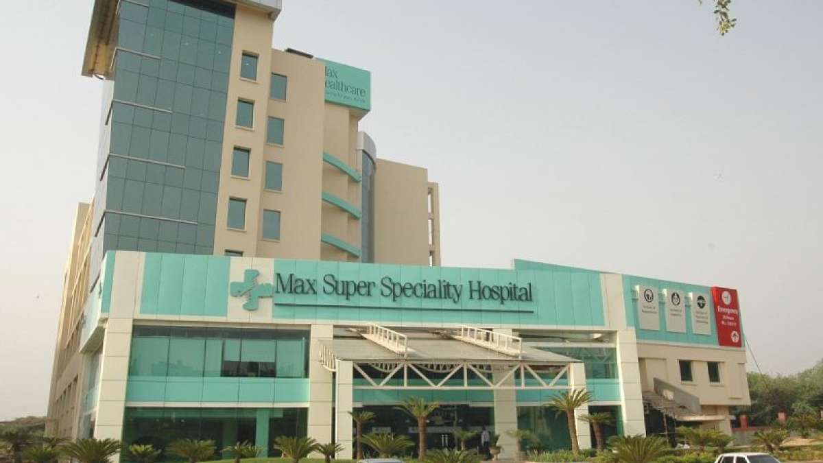 Max Hospital's license will be cancelled, if required, says Delhi Health Minister Satyendar Jain Max Hospital's license will be cancelled, if required, says Delhi Health Minister Satyendar Jain