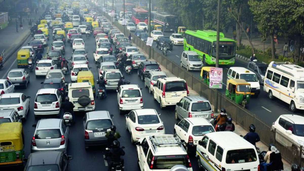 Kejriwal government makes U-turn on odd-even scheme, seeks exemptions Kejriwal government makes U-turn on odd-even scheme, seeks exemptions