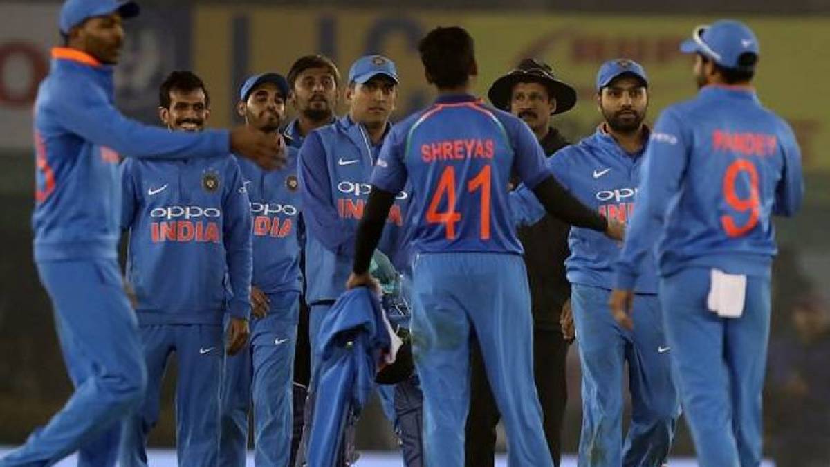 India beat Sri Lanka by 8 wickets, clinch ODI series 2-1 India beat Sri Lanka by 8 wickets, clinch ODI series 2-1