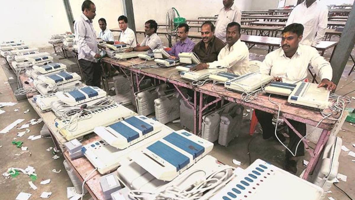 WATCH LIVE: Gujarat, Himachal Pradesh Assembly Election Results 2017 WATCH LIVE: Gujarat, Himachal Pradesh Assembly Election Results 2017